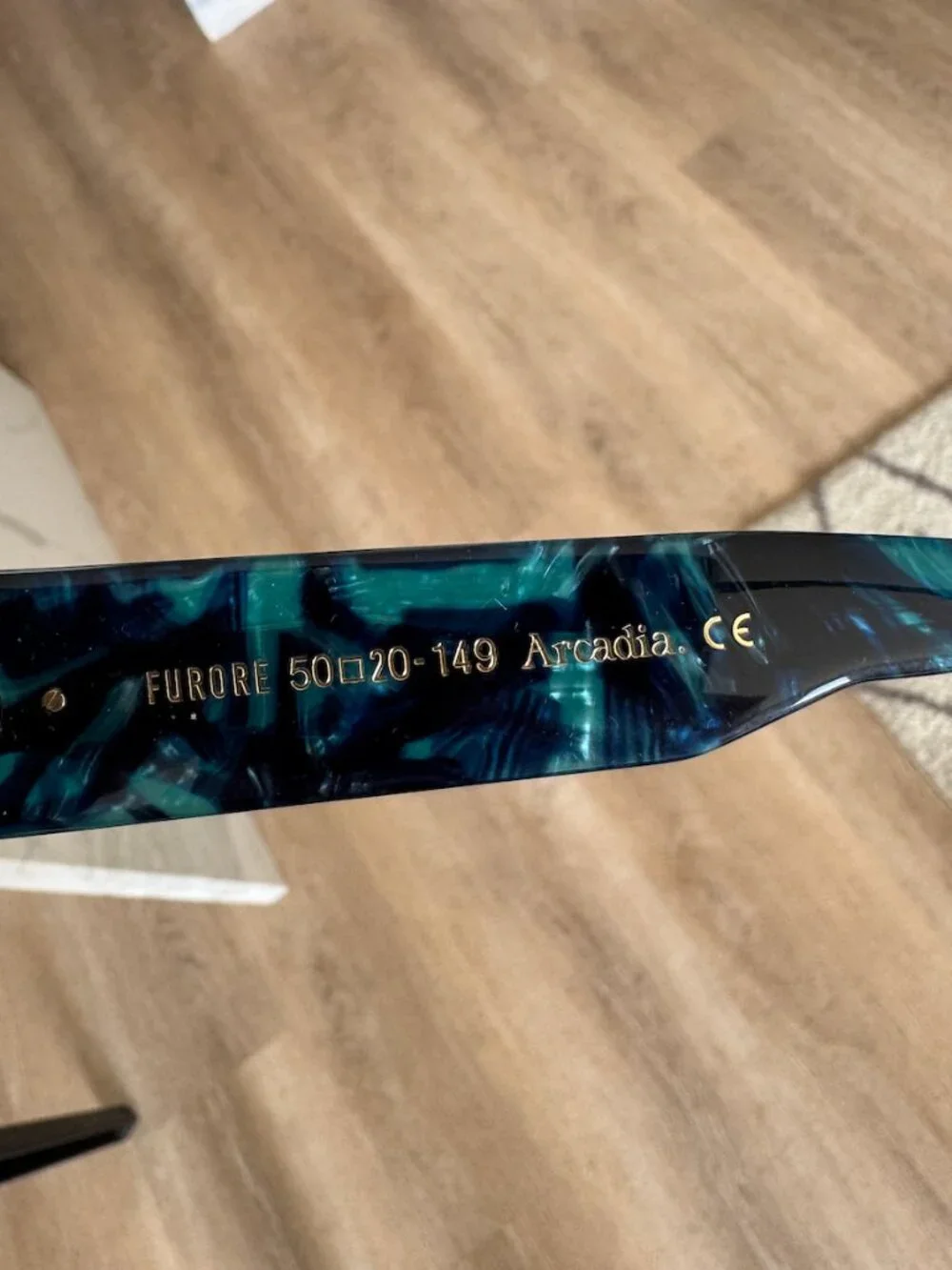 Furore Rectangular Frame Sunglasses - Unisex